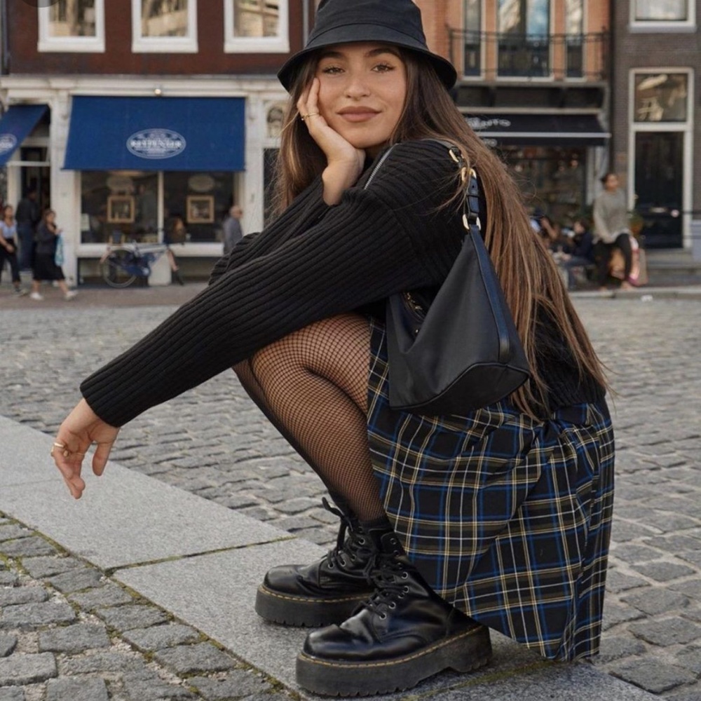 Dr Marten Jadon Platform